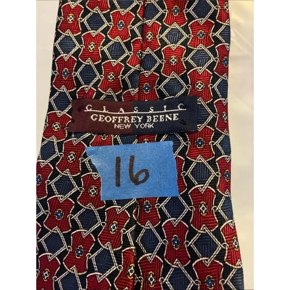Geoffrey Beene Men's Red and Blue Scarf-wraps